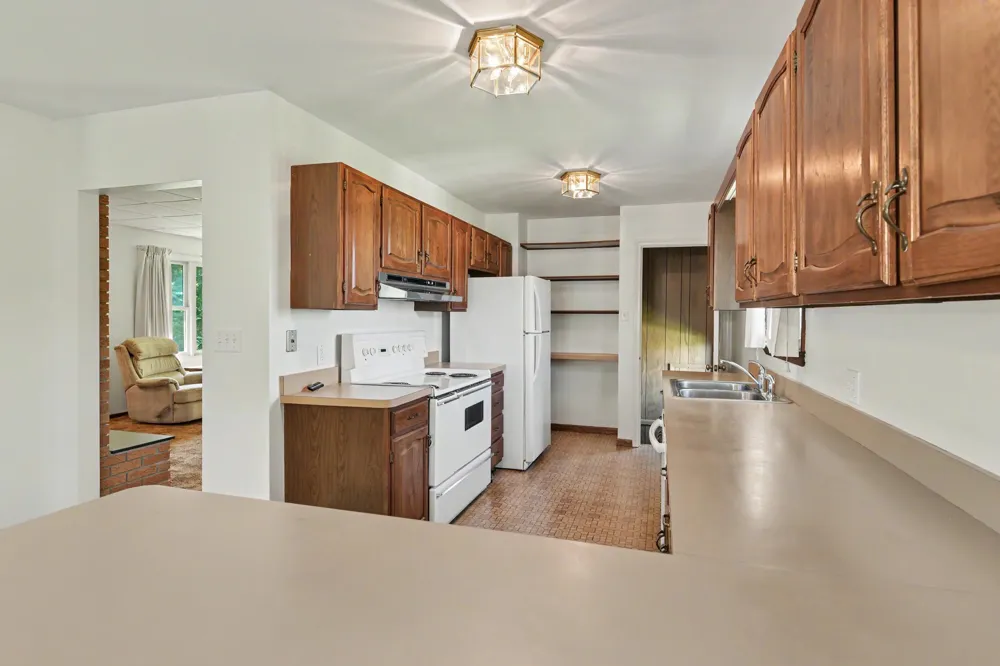 11869 Center Road Peninsula Township, MI 49686