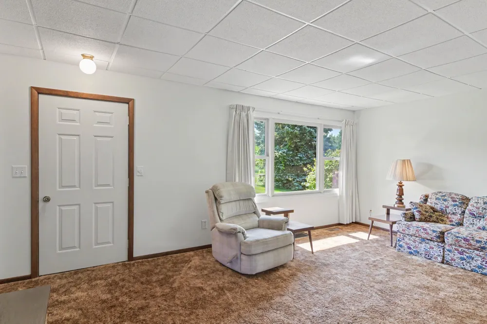 11869 Center Road Peninsula Township, MI 49686