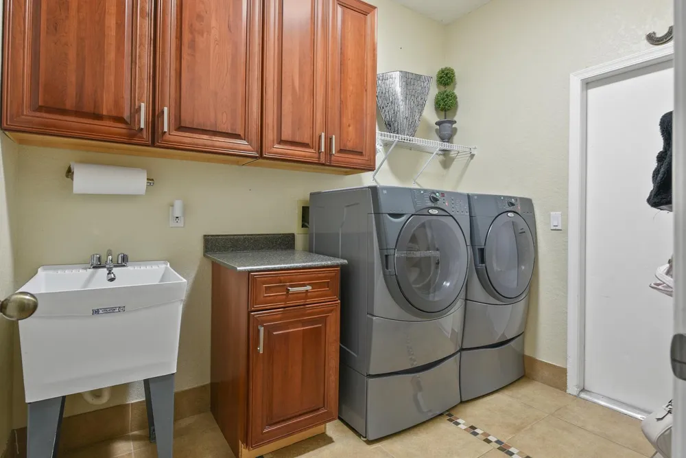 10848 Tamoron Lane Boca Raton, FL 33498