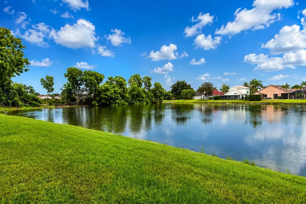 10848 Tamoron Lane Boca Raton, FL 33498