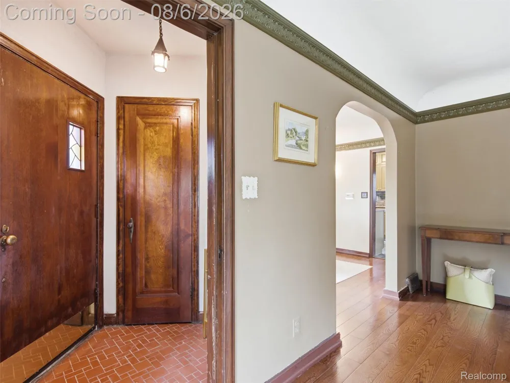 6177 Livernois Road Troy City, MI 48098
