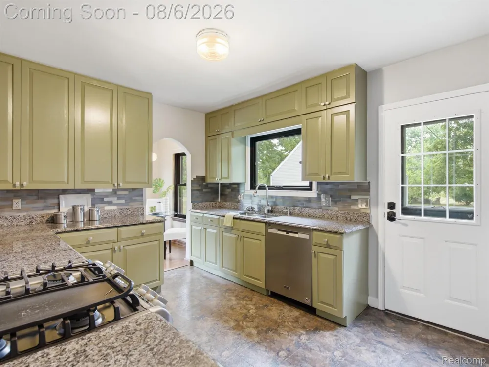 6177 Livernois Road Troy City, MI 48098