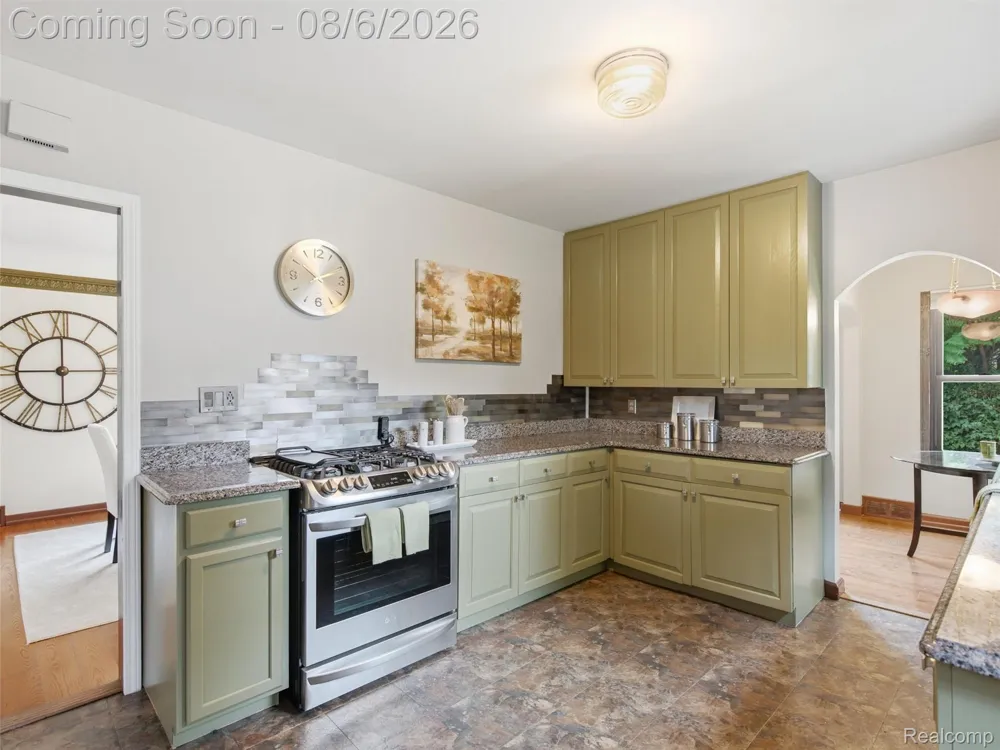 6177 Livernois Road Troy City, MI 48098