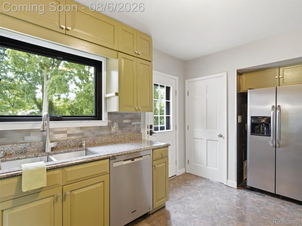 6177 Livernois Road Troy City, MI 48098