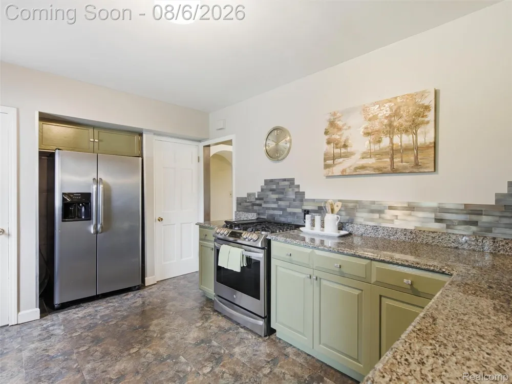6177 Livernois Road Troy City, MI 48098