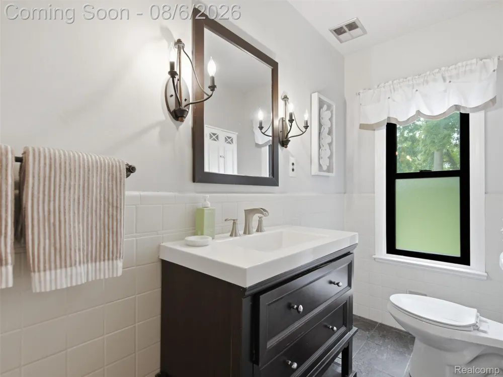 6177 Livernois Road Troy City, MI 48098
