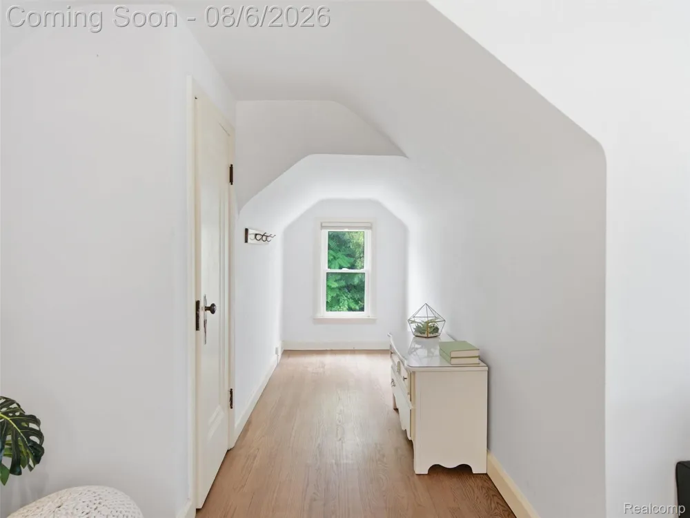 6177 Livernois Road Troy City, MI 48098