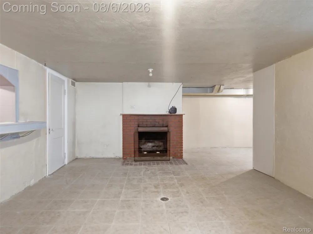 6177 Livernois Road Troy City, MI 48098