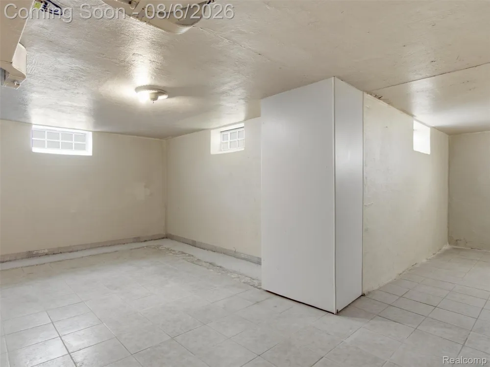 6177 Livernois Road Troy City, MI 48098