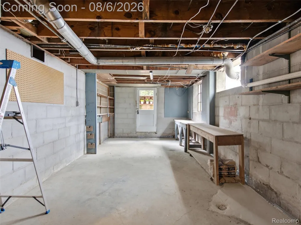 6177 Livernois Road Troy City, MI 48098
