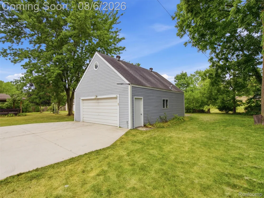 6177 Livernois Road Troy City, MI 48098