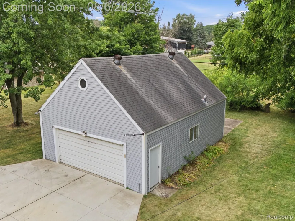 6177 Livernois Road Troy City, MI 48098