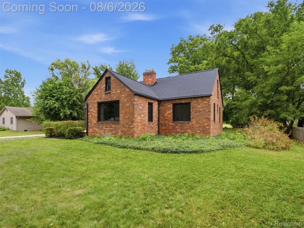 6177 Livernois Road Troy City, MI 48098
