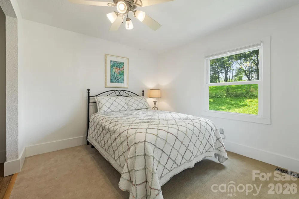129 Finney Lane Mars Hill, NC 28754