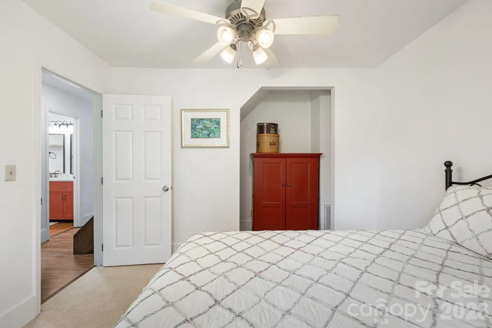 129 Finney Lane Mars Hill, NC 28754