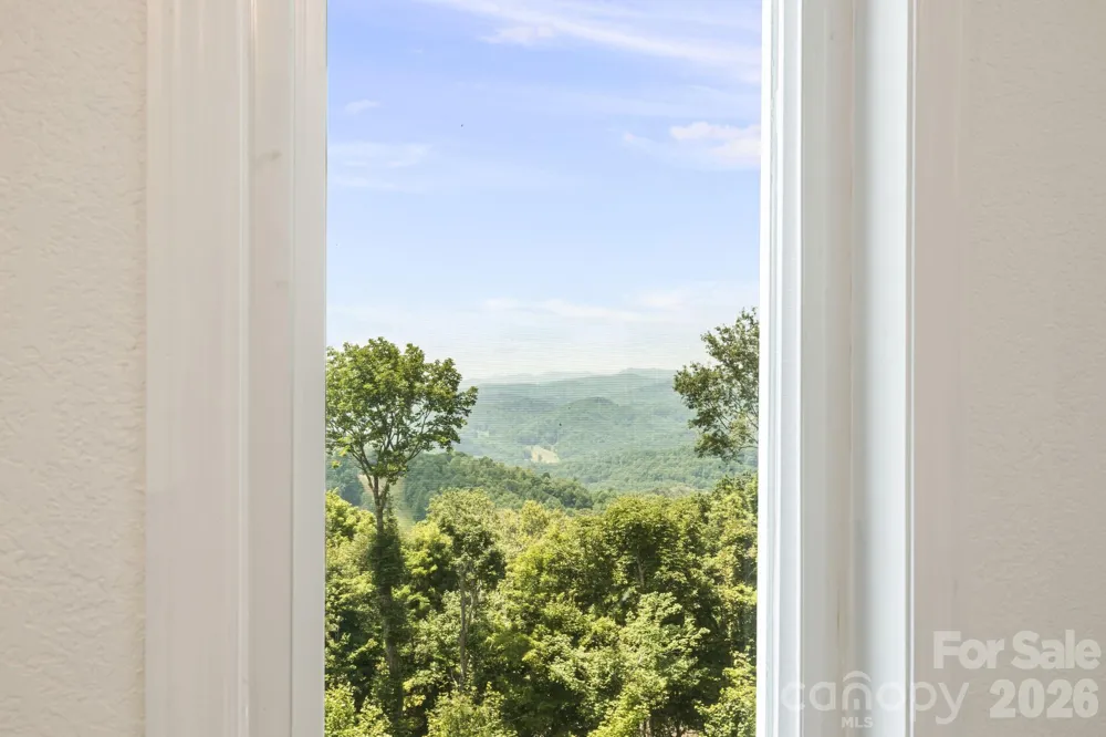 129 Finney Lane Mars Hill, NC 28754
