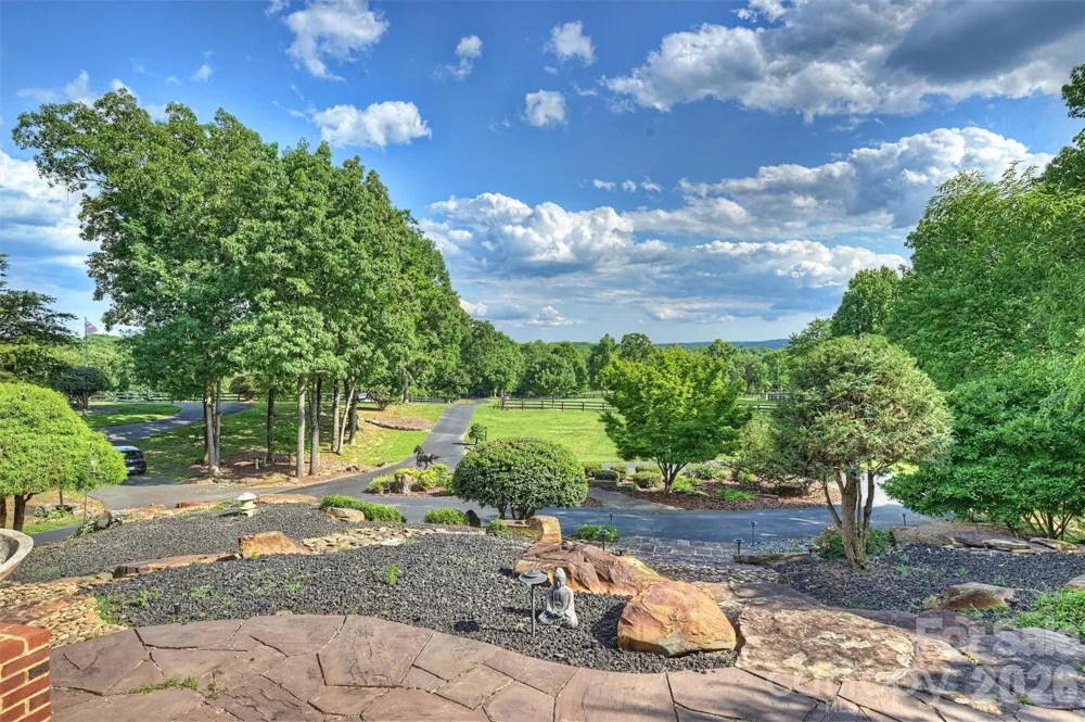 172 & 186 Tuckertown Road New London, NC 28127