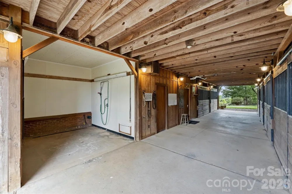 172 & 186 Tuckertown Road New London, NC 28127