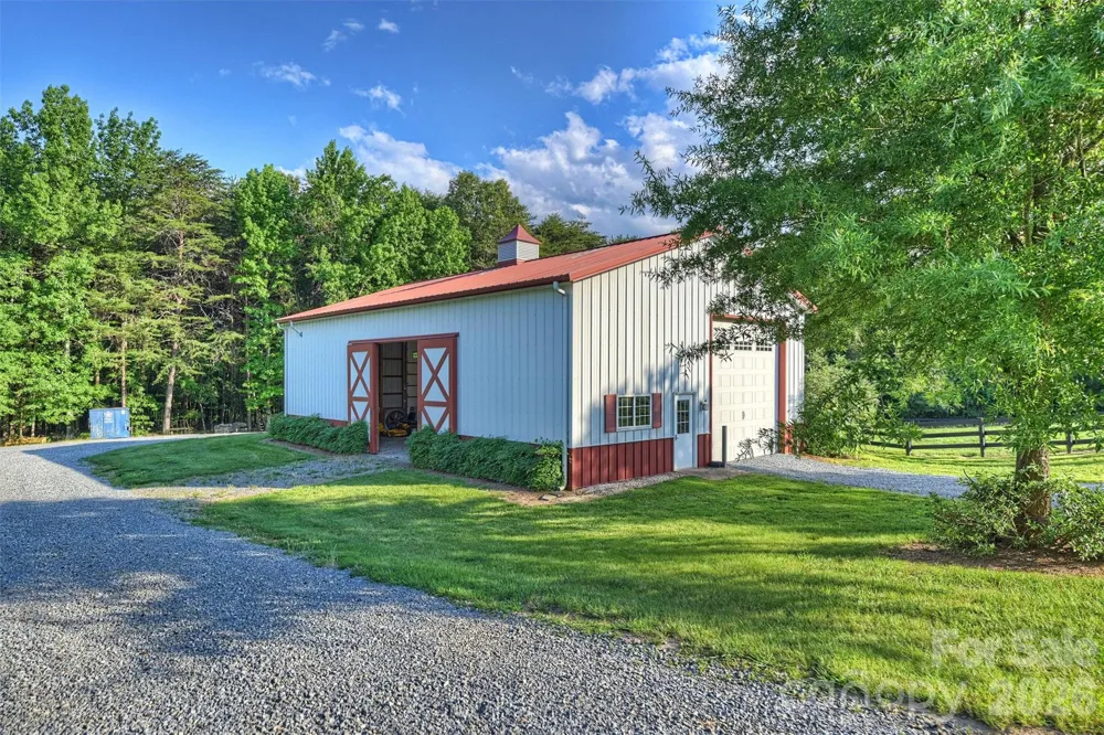 172 & 186 Tuckertown Road New London, NC 28127