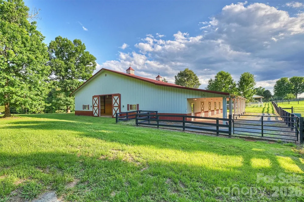 172 & 186 Tuckertown Road New London, NC 28127