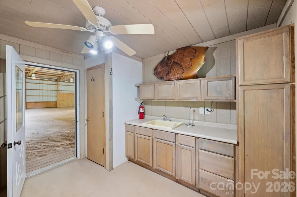 172 & 186 Tuckertown Road New London, NC 28127