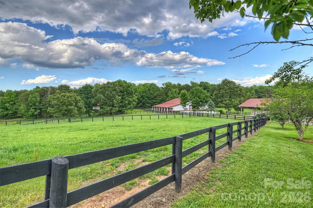 172 & 186 Tuckertown Road New London, NC 28127