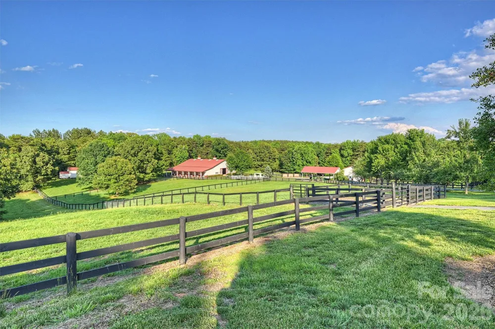 172 & 186 Tuckertown Road New London, NC 28127