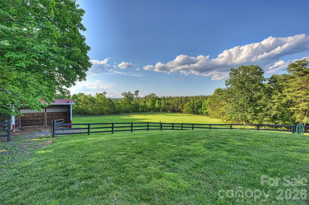 172 & 186 Tuckertown Road New London, NC 28127