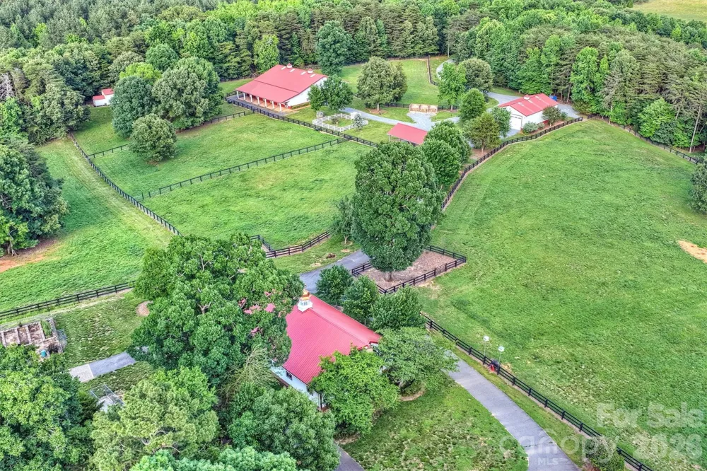 172 & 186 Tuckertown Road New London, NC 28127