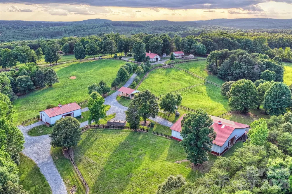 172 & 186 Tuckertown Road New London, NC 28127