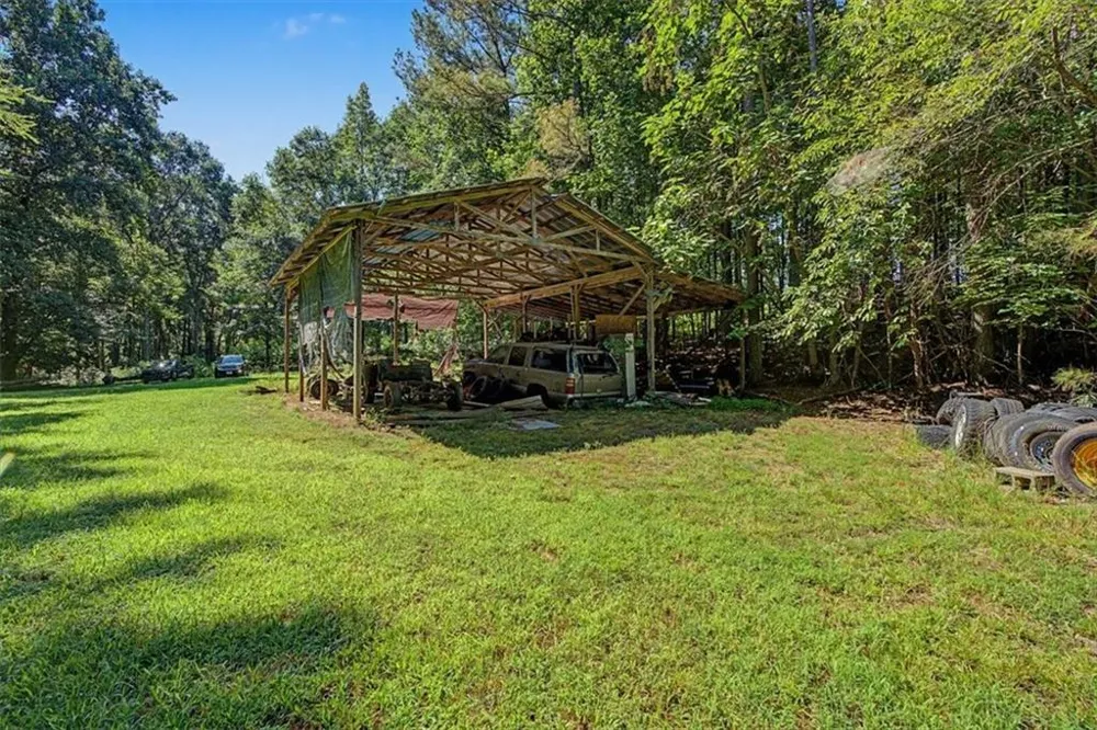 10589 Cumming Highway Canton, GA 30115