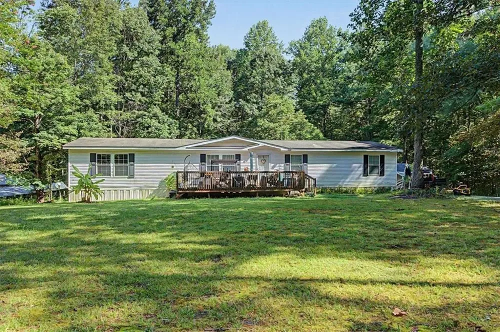 10589 Cumming Highway Canton, GA 30115