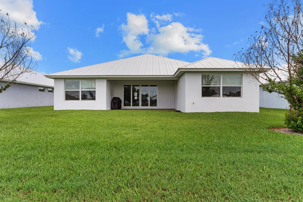 5595 Arabella Lane Vero Beach, FL 32967