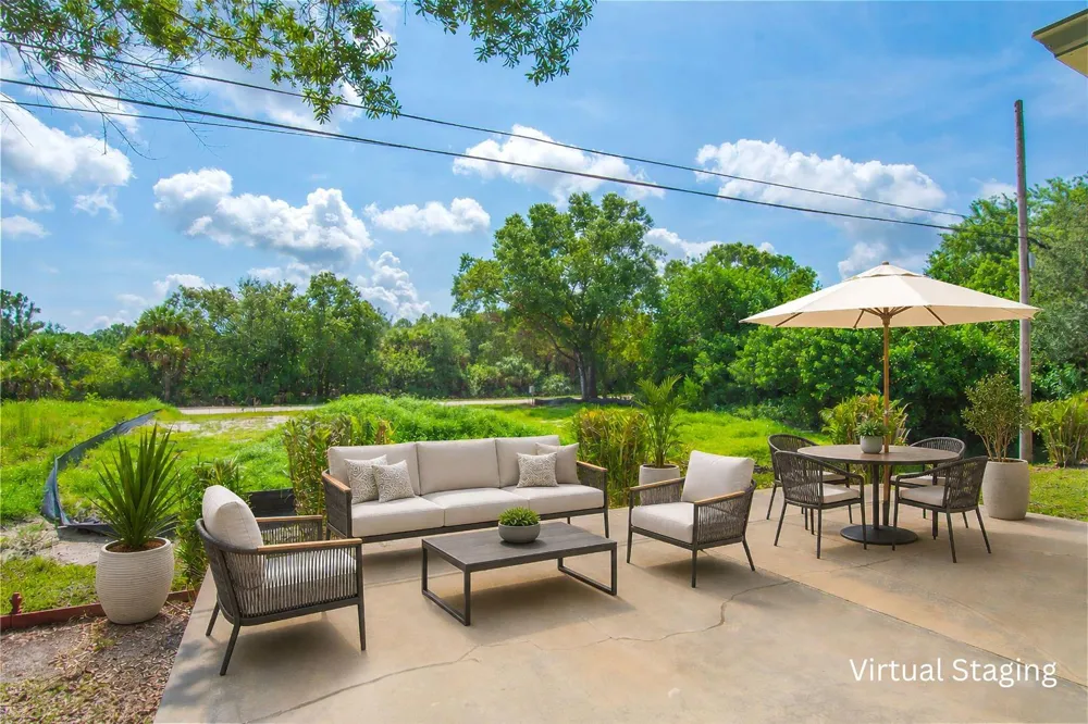 8978 100TH COURT Vero Beach, FL 32967