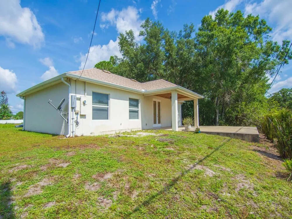 8978 100TH COURT Vero Beach, FL 32967