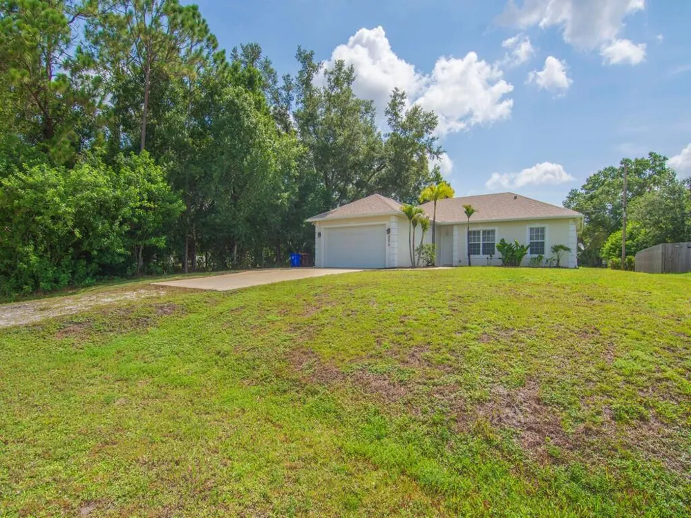8978 100TH COURT Vero Beach, FL 32967