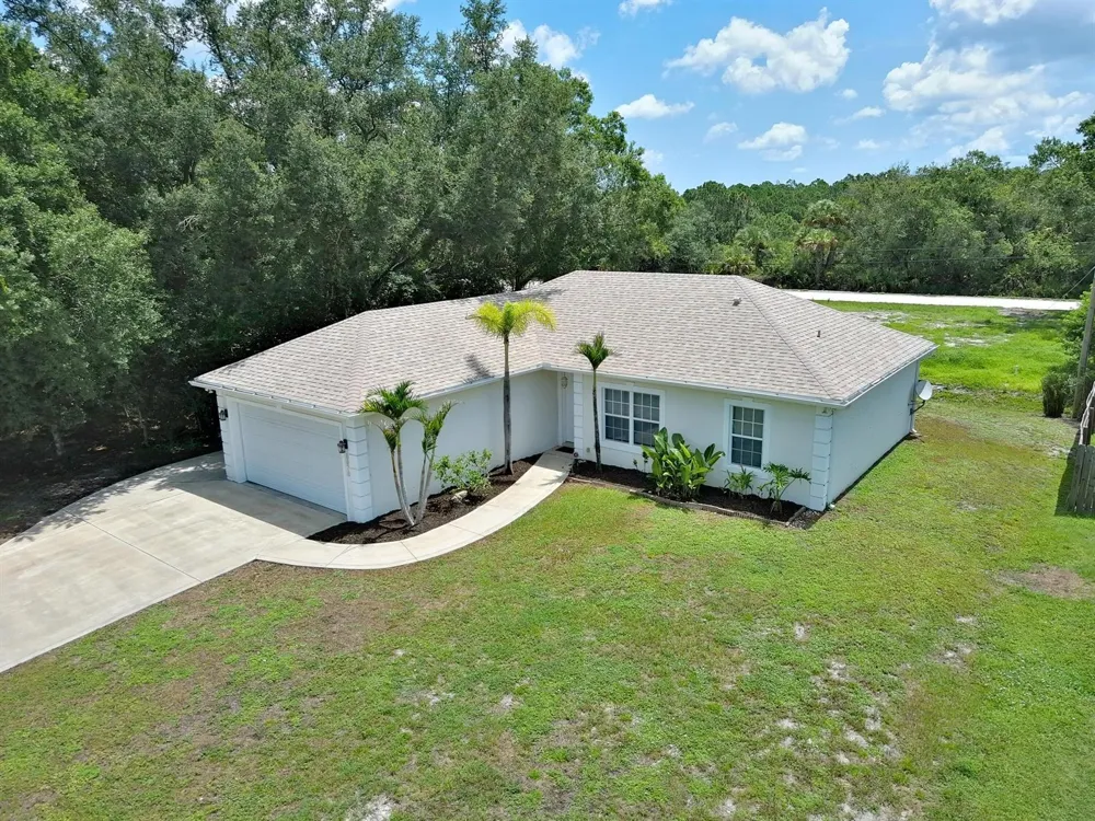 8978 100TH COURT Vero Beach, FL 32967