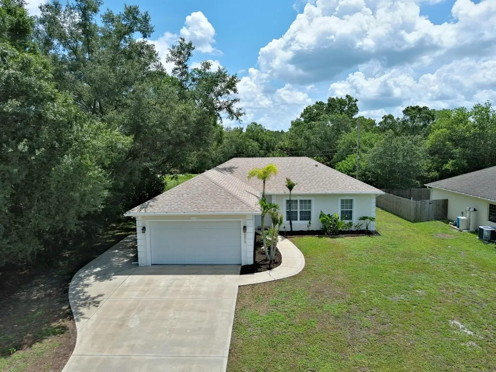 8978 100TH COURT Vero Beach, FL 32967
