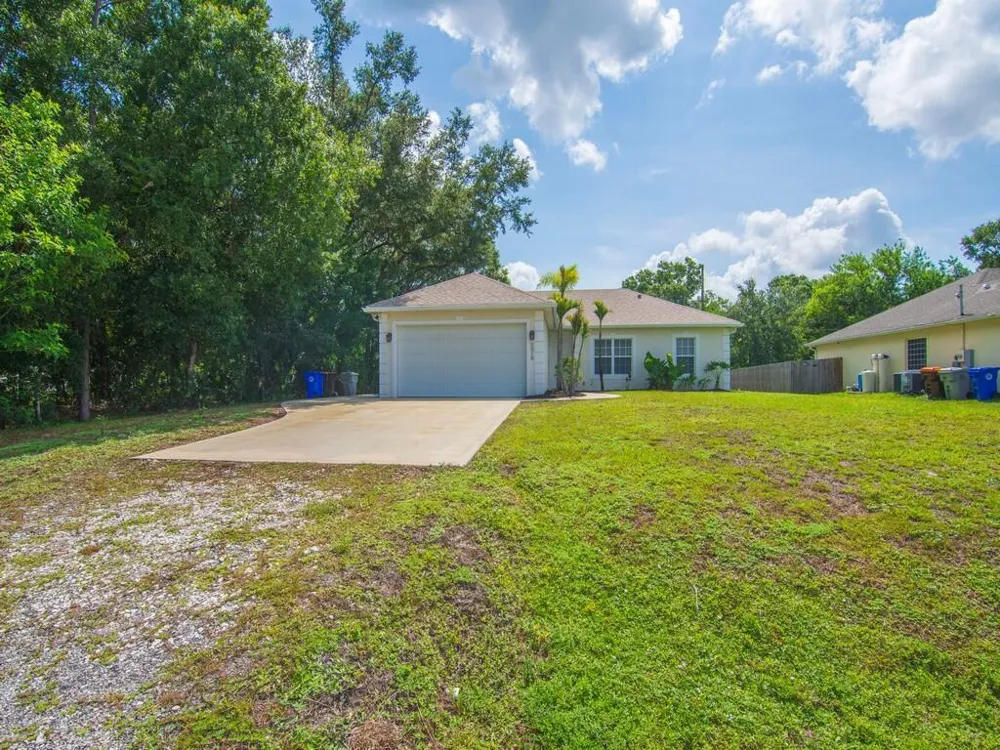 8978 100TH COURT Vero Beach, FL 32967