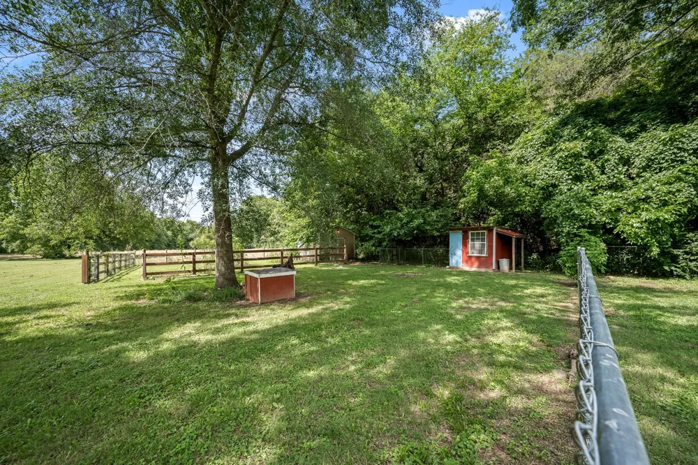 45 McAllister Ln Woodbury, TN 37190