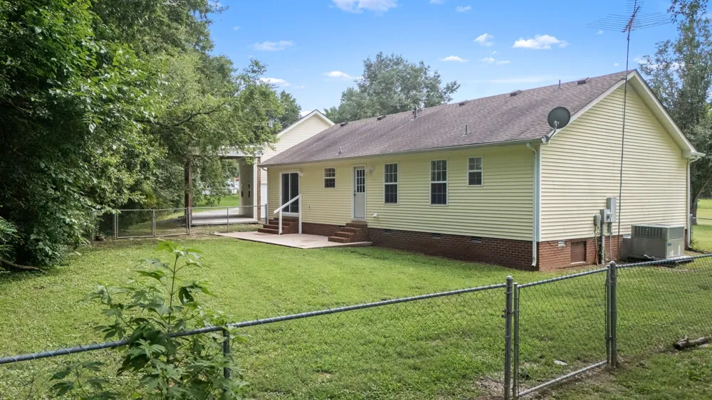 45 McAllister Ln Woodbury, TN 37190