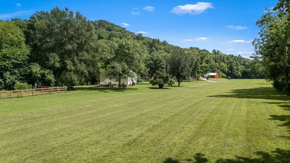 45 McAllister Ln Woodbury, TN 37190