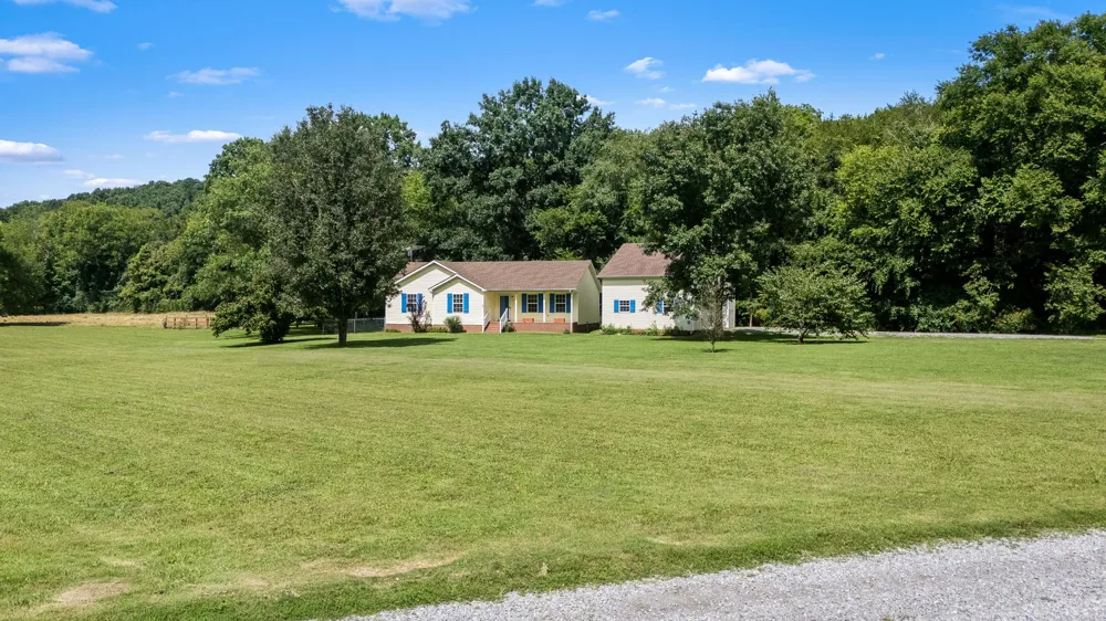 45 McAllister Ln Woodbury, TN 37190