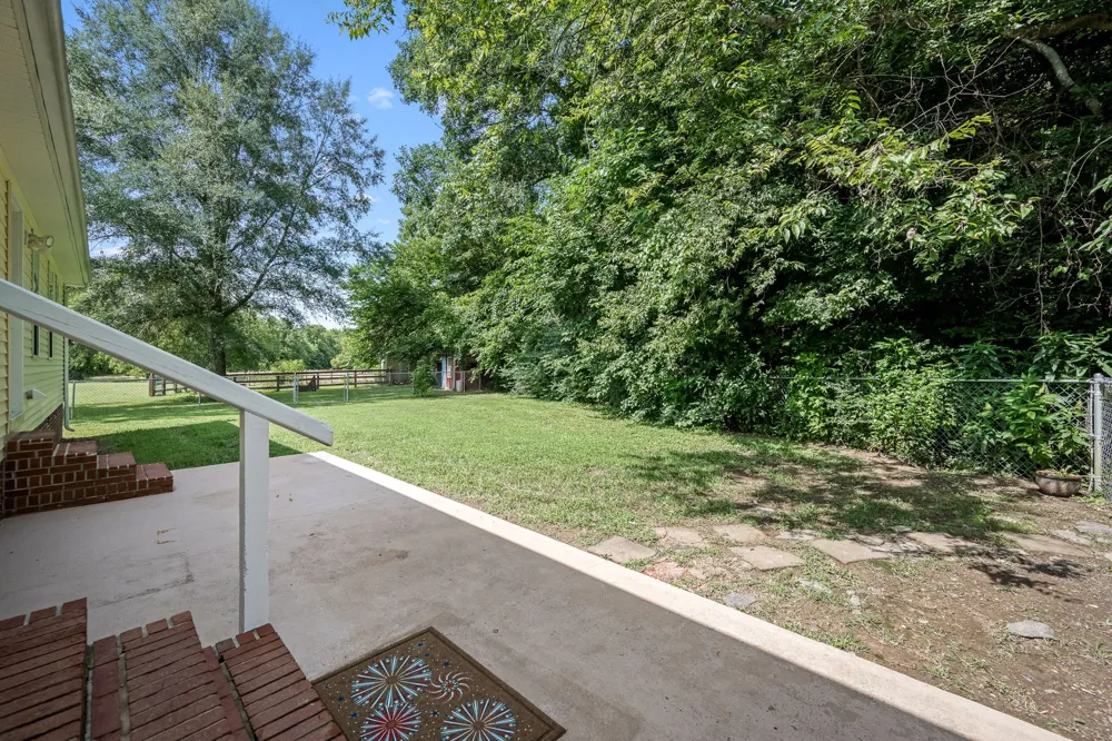 45 McAllister Ln Woodbury, TN 37190