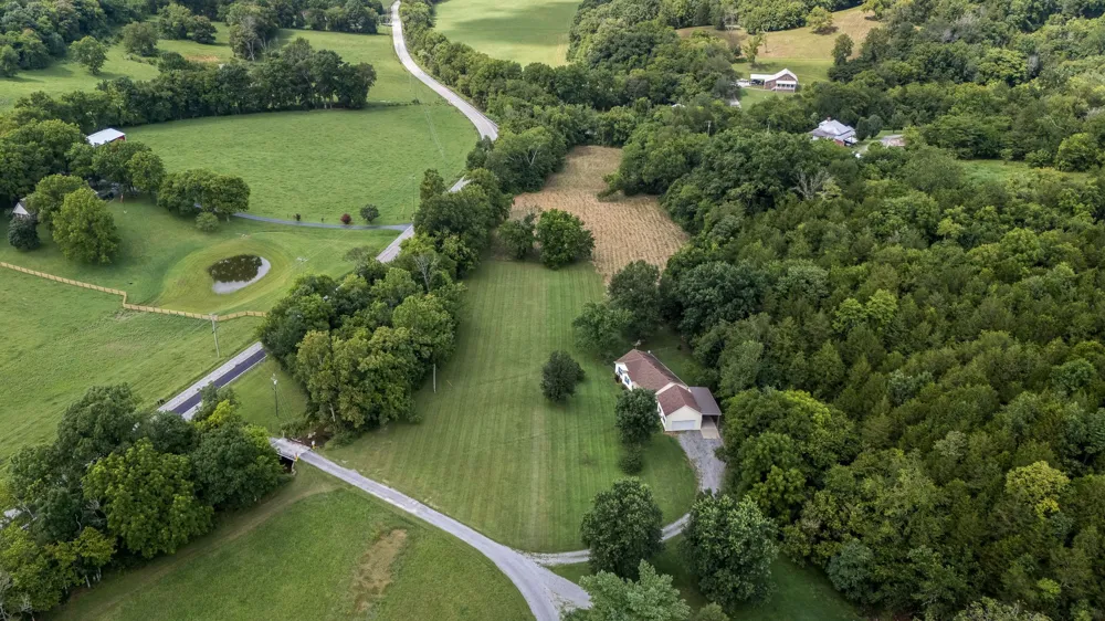 45 McAllister Ln Woodbury, TN 37190
