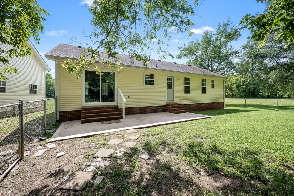 45 McAllister Ln Woodbury, TN 37190