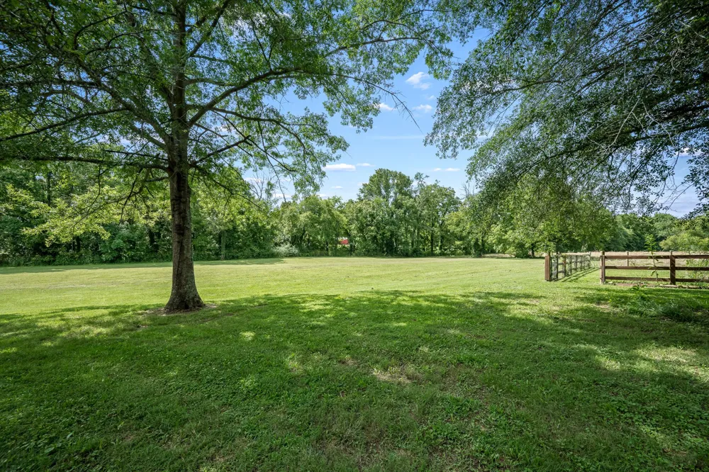 45 McAllister Ln Woodbury, TN 37190