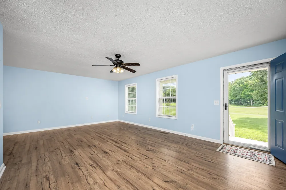 45 McAllister Ln Woodbury, TN 37190