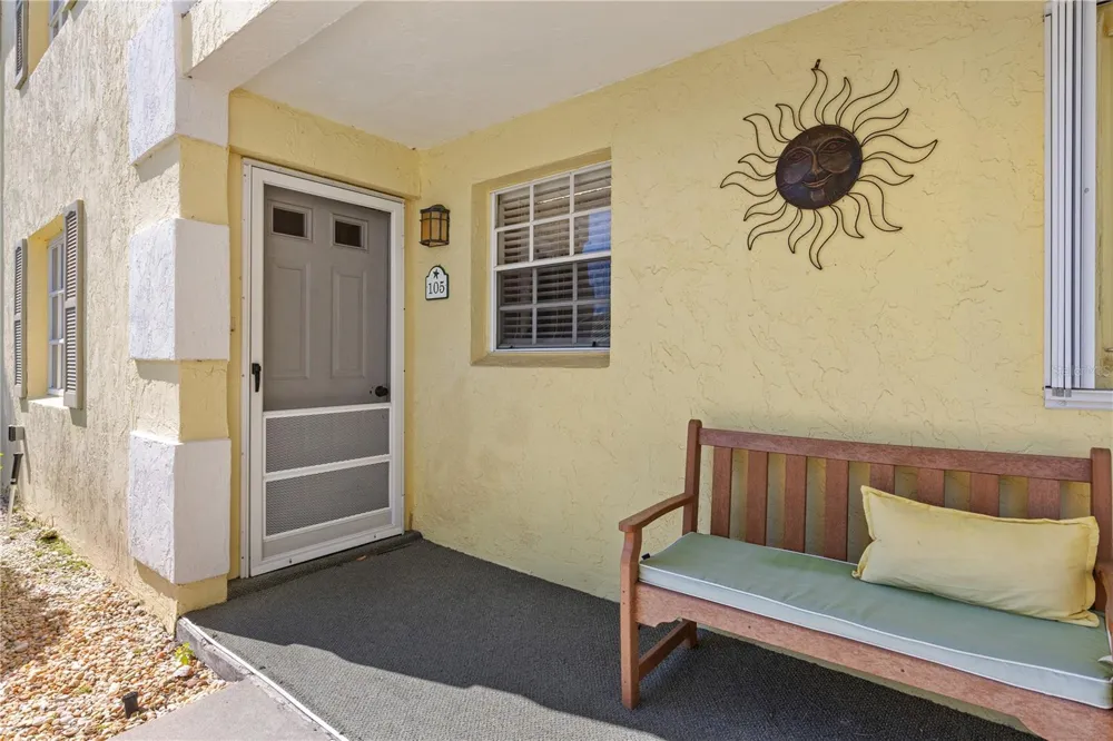 942 CAPRI ISLES BOULEVARD #105 Venice, FL 34292