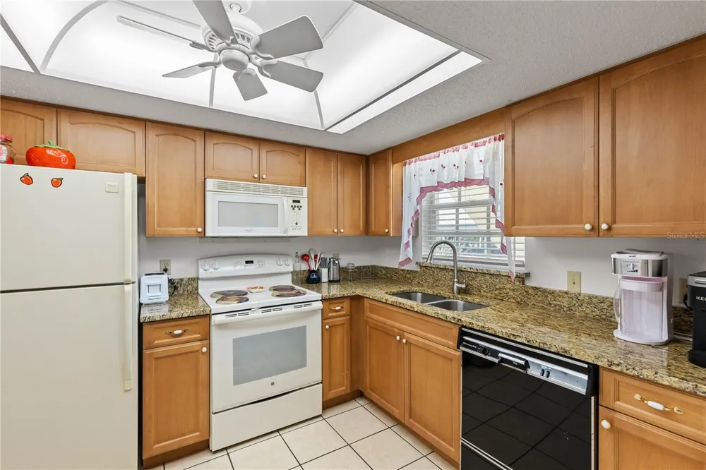 942 CAPRI ISLES BOULEVARD #105 Venice, FL 34292